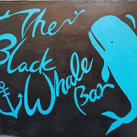 Jinho'S Black Whale Guest House & Bar Сеул Экстерьер фото