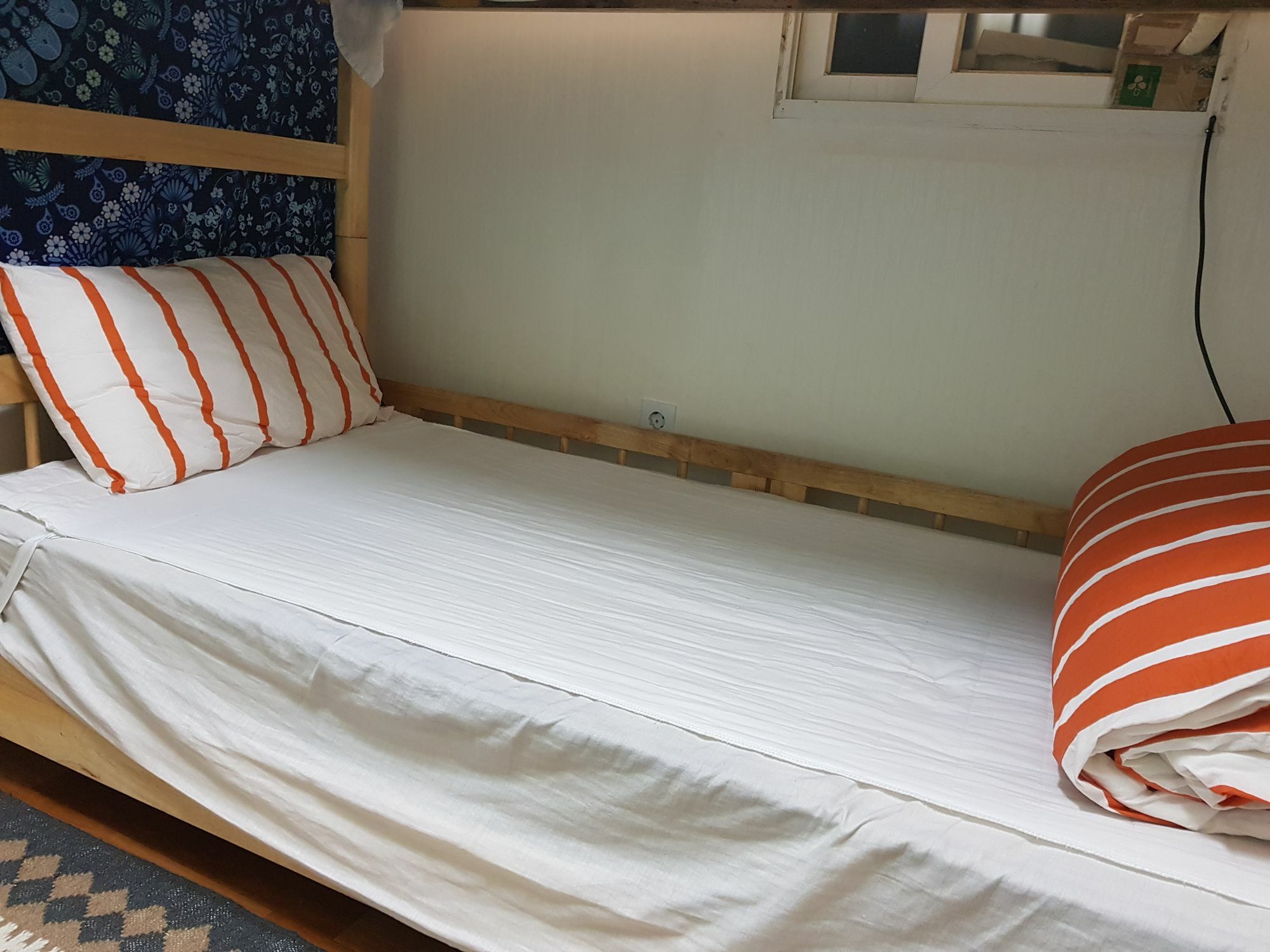 Jinho'S Black Whale Guest House & Bar Сеул Экстерьер фото